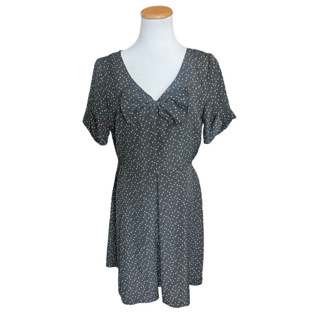 Womens S.L. SL Fashions Bird All Over Print Bow Detail V Neck Chic Dress - Sz 10